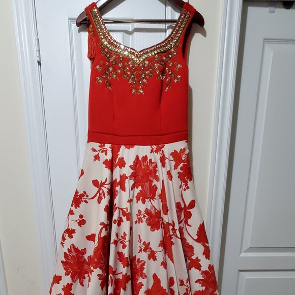 Indian dresses - Picture 2 of 2